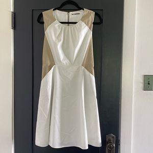 Women’s Elie TAHARI Sleeveless Ivory Tan Mid Length Casual Dress Sz 6